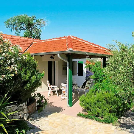 Dom wakacyjny Camp Marko-3 By Interhome Zečevo